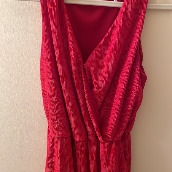 Scarlett red jumpsuit - Picture 3 of 4